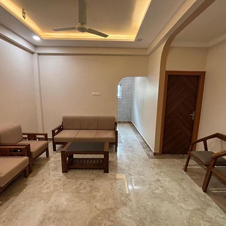Srirangam Nandavanam Service Apartments Tiruchirappalli Exterior foto