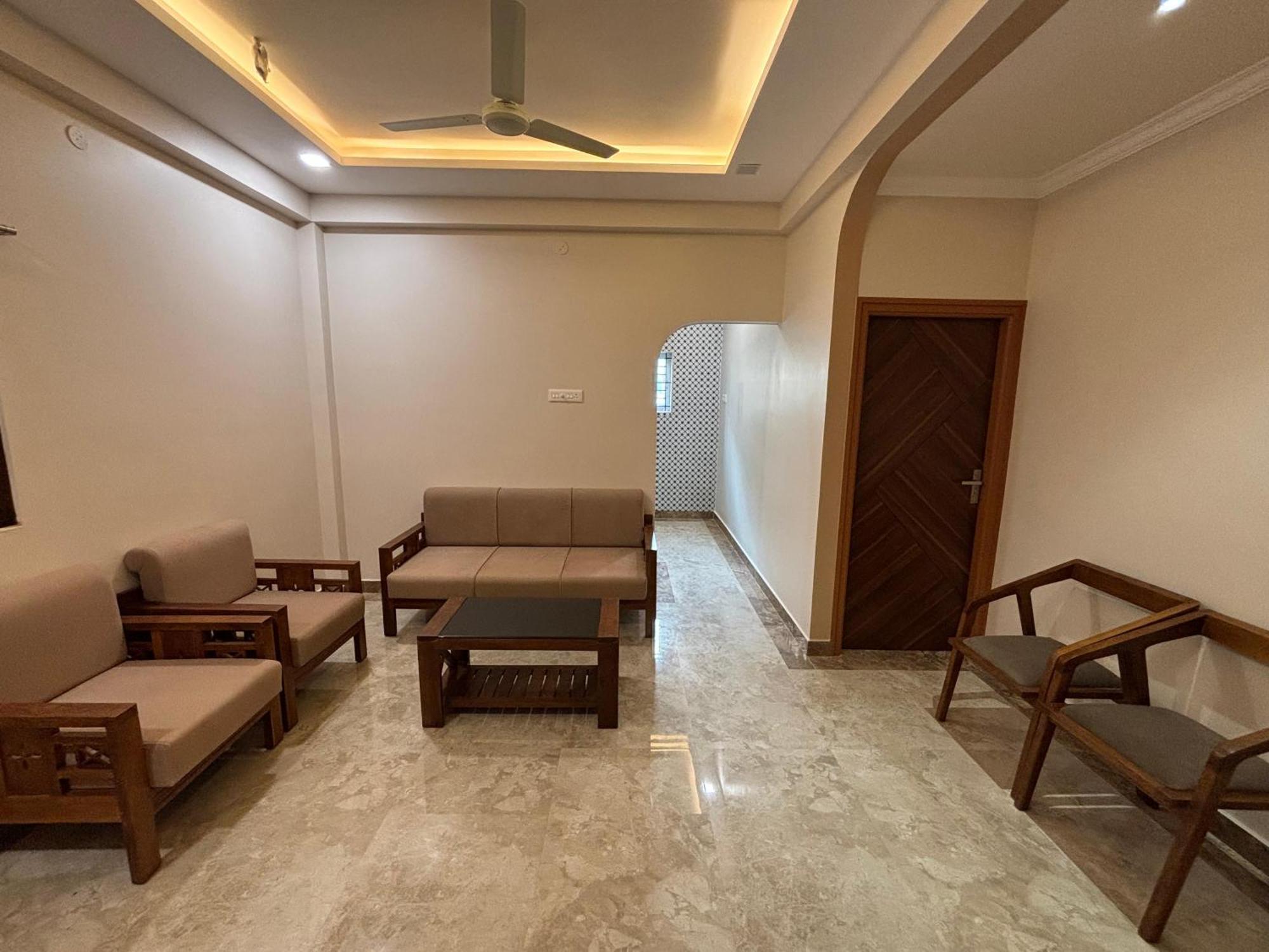 Srirangam Nandavanam Service Apartments Tiruchirappalli Exterior foto