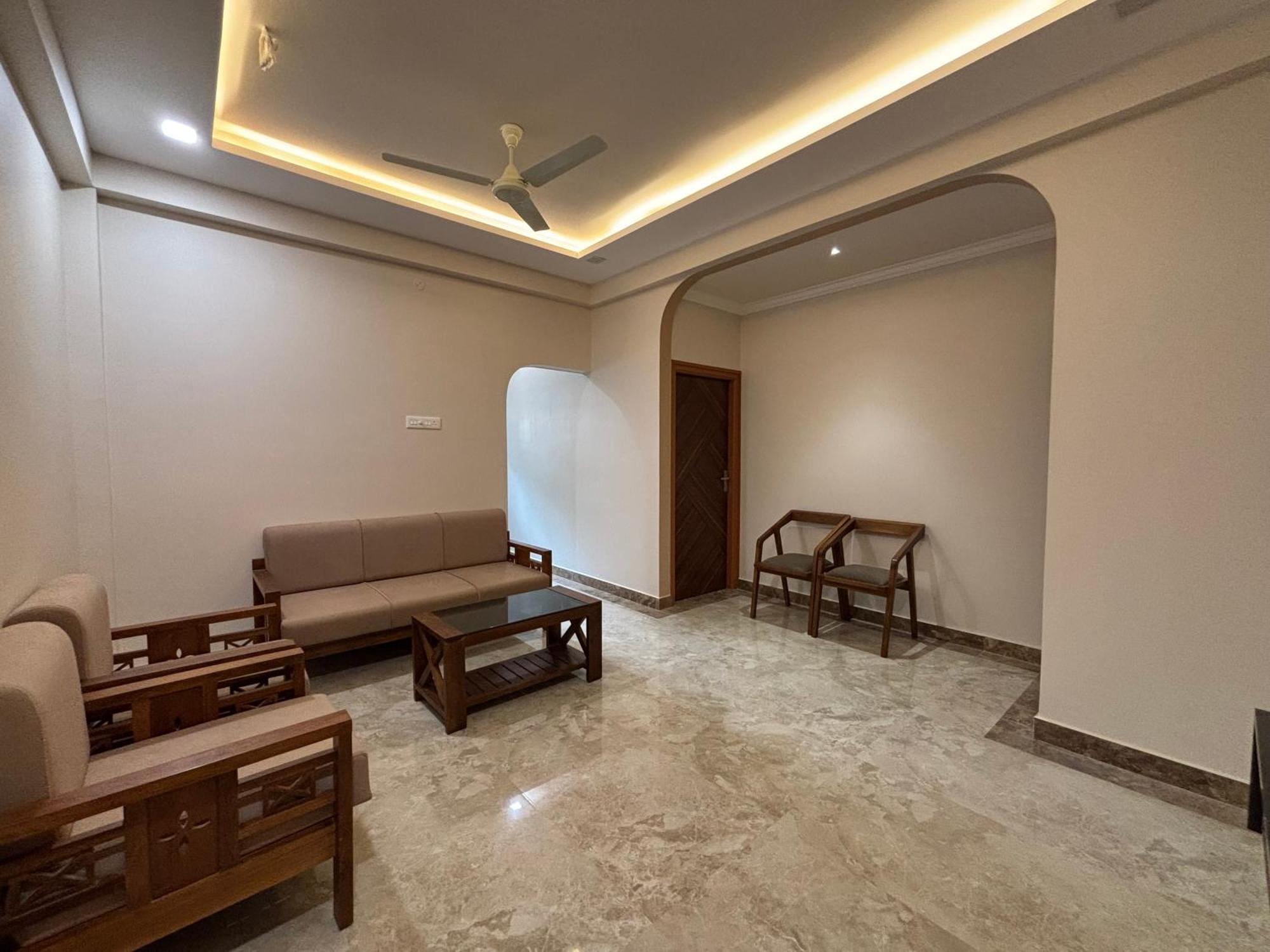 Srirangam Nandavanam Service Apartments Tiruchirappalli Exterior foto